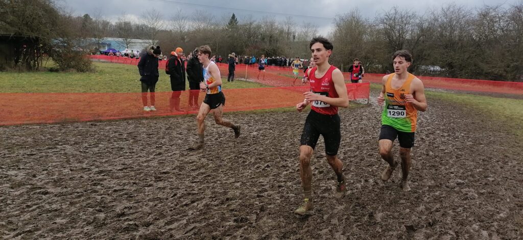 Demi-finales des Championnats de France de Cross : un dernier souffle combatif pour clore la saison !